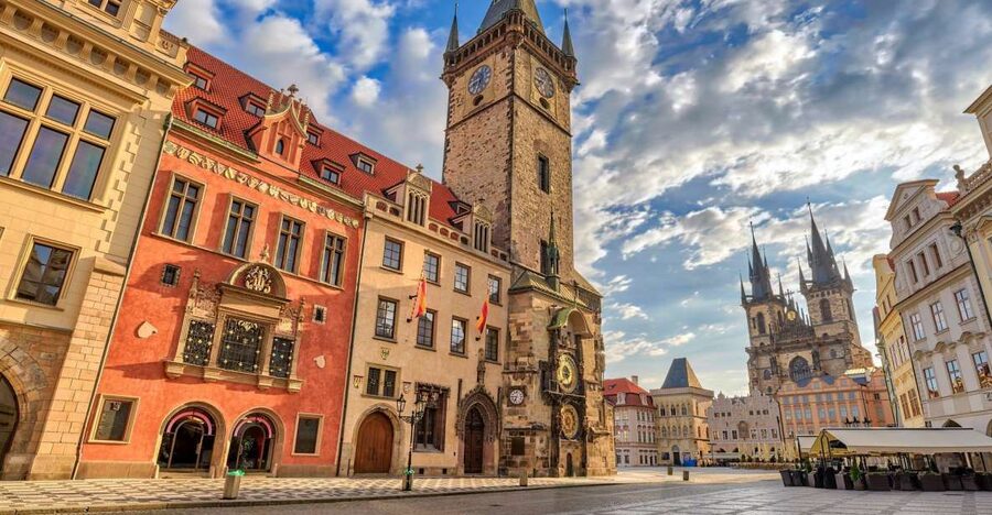 Prague: Old Town, Jewish Quarter & Astro Clock Walking Tour - Finding the meeting point at Na Příkopě 23