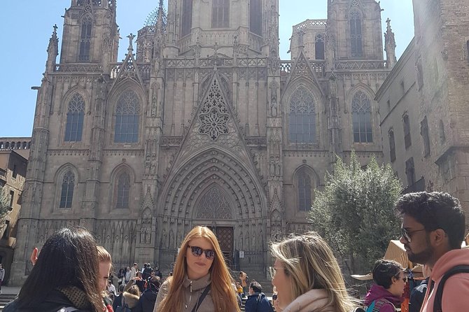 Private Barcelona Old Town and Gothic Quarter Walking Tour - Plaça de Sant Jaume and Catalan civic life