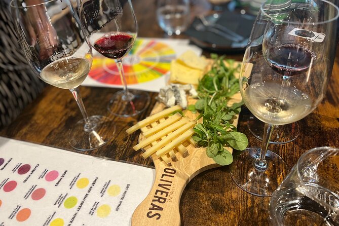 Private - Best of Bordeaux Walking Tour + Glass of Bordeaux Wine - Porte Dijeaux and the city’s old entrances