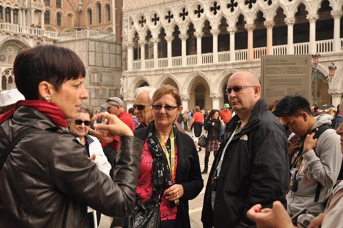 Private Best of Venice Walking Tour with St Mark's Basilica - Walking the narrow calle and quieter squares
