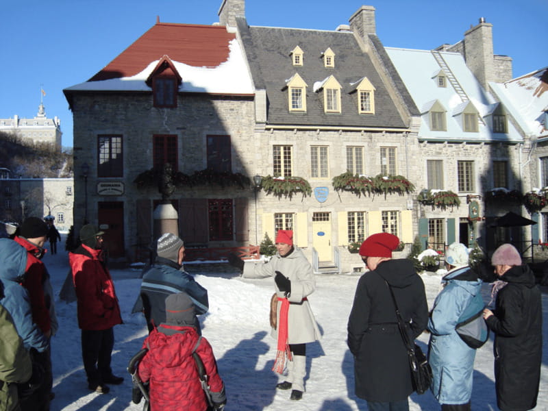 Quebec City: Christmas Magic Walking Tour in Old Quebec - Who should book this walking tour?