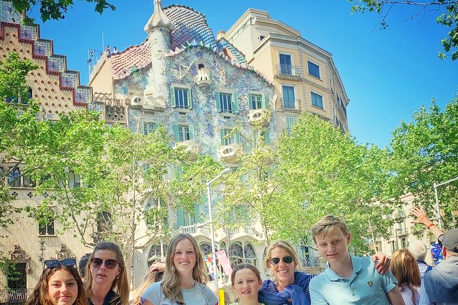 Ramblas, Old Town, Gothic and Gaudi Architecture Walking Tour - Why this route works for a first look at Barcelona