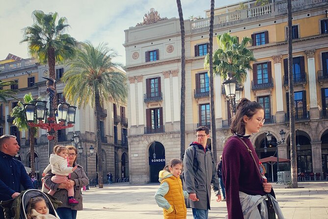 Ramblas, Old Town, Gothic and Gaudi Architecture Walking Tour - Gaudí outside: Casa Batlló and La Pedrera