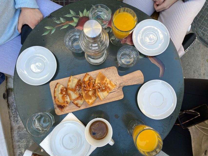 Rethymno: Old Town Walking Tour with Meal - Honey, olive oil, and raki with useful tasting advice