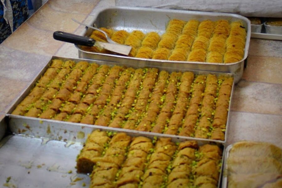 Rethymno: Old Town Walking Tour with Meal - Rethymno’s Venetian lanes and changing identities