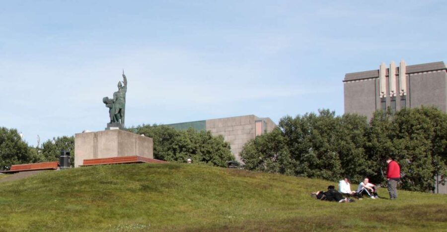 Reykjavik: Guided City Walking Tour - Why this walk works well in Reykjavik
