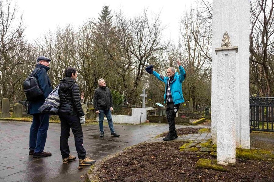 Reykjavik: Guided Folklore Walking Tour - What the guides do best