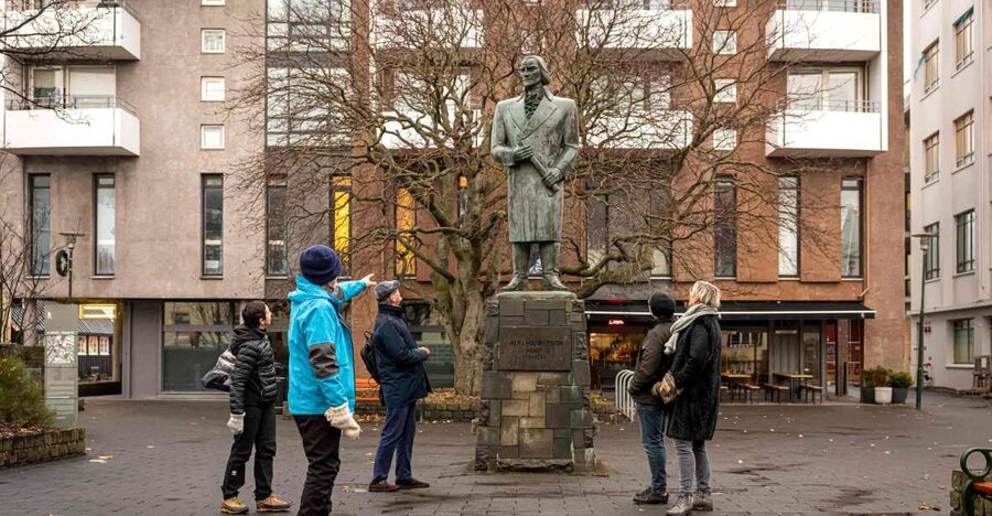Reykjavik: Sightseeing Walking Tour with a Viking - Key points to know before you book