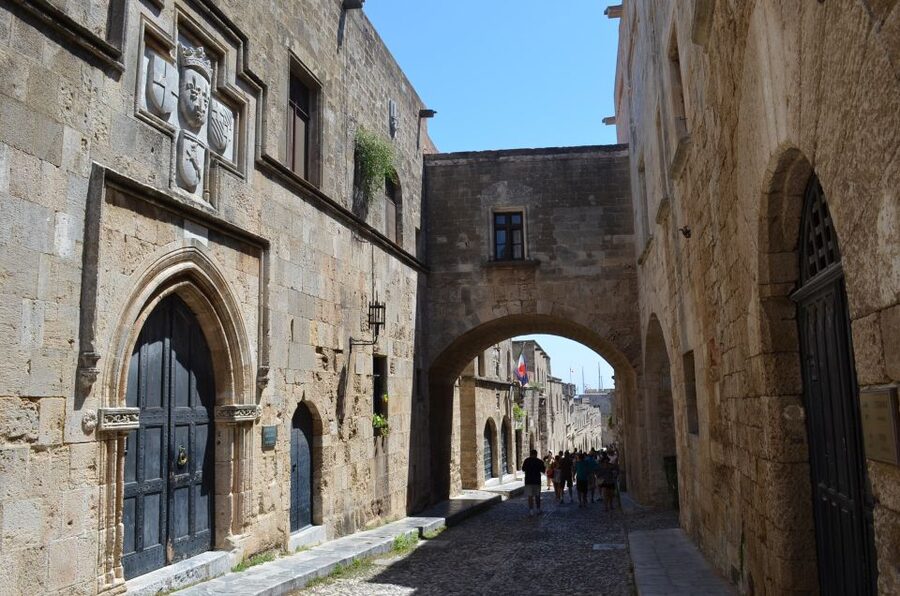 Rhodes: Old Town Walking Tour with Guide - The guides make the difference