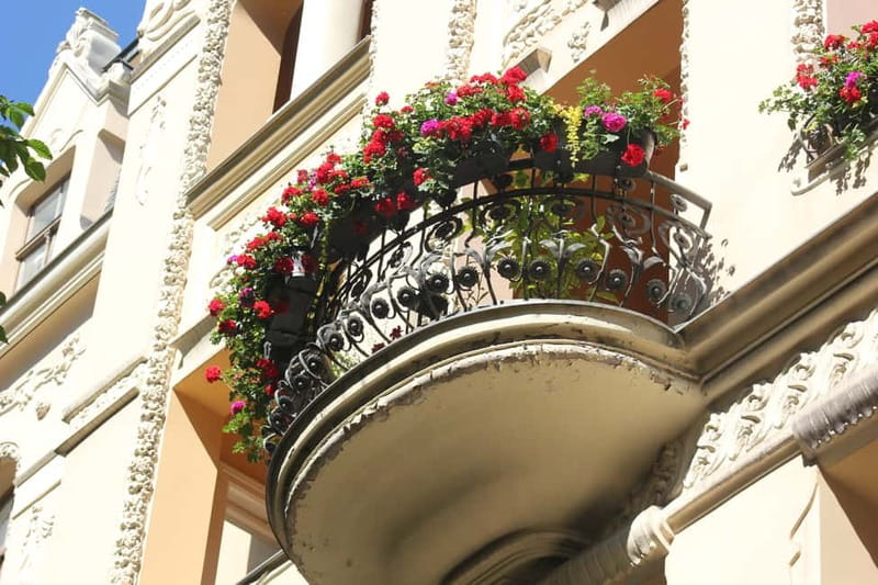 Riga: 2-Hour History of Art Nouveau Walking Tour - Key points at a glance