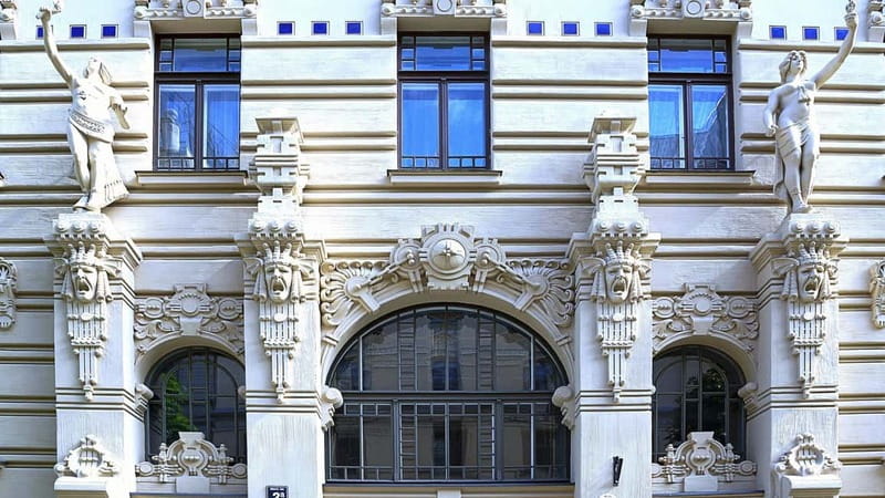 Riga: 2-Hour History of Art Nouveau Walking Tour - Alberta Street and the details above your head