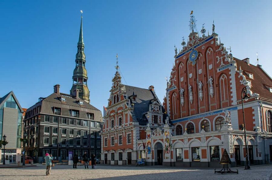 Riga: Old Town Walking Tour in a Small Group or Private - Key points to know before booking