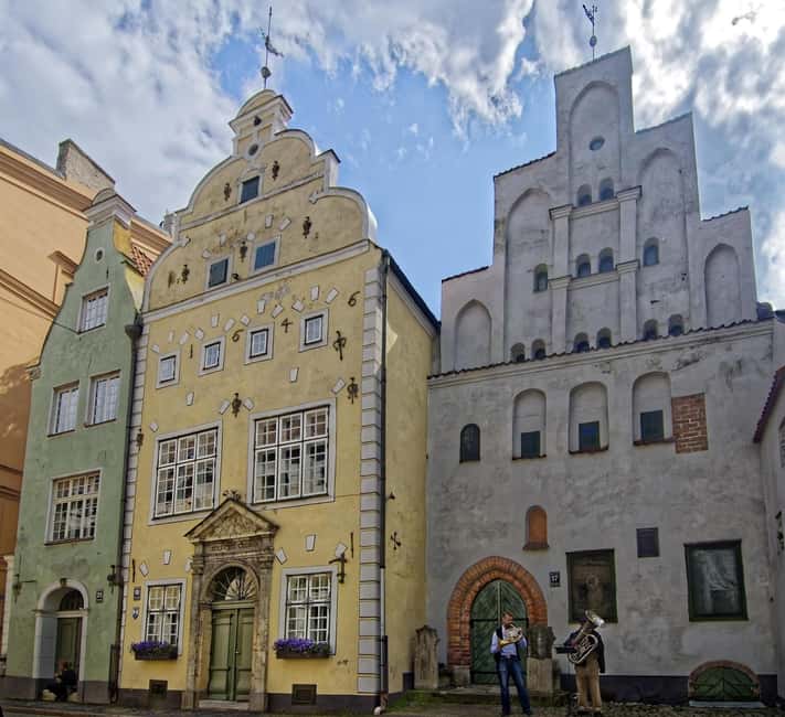 Riga: Old Town Walking Tour in a Small Group or Private - The Town Musicians of Bremen and Riga’s lighter side