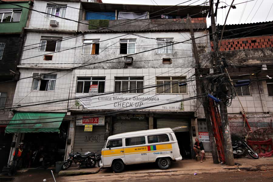 Rio De Janeiro: Half-Day Rocinha Favela Walking Tour - Safety, group atmosphere, and guide choice