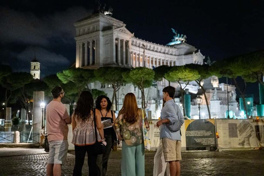 Rome: Moonlight Guided Walking Tour – Free for Kids - Key points at a glance