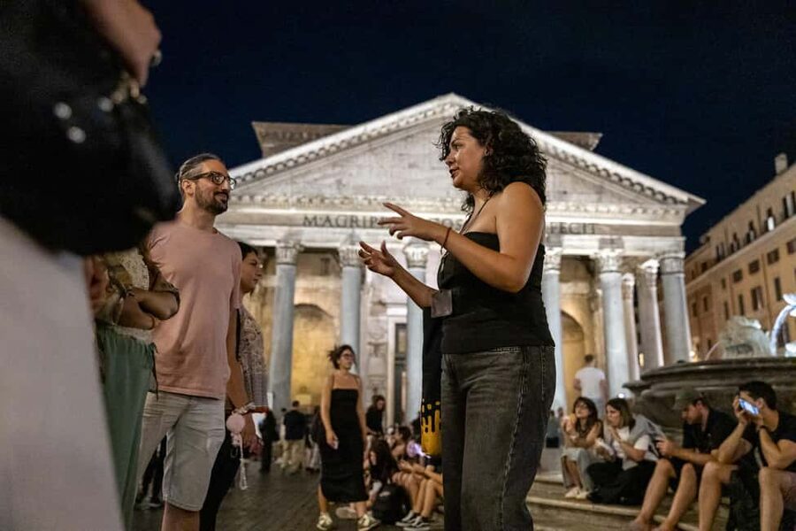 Rome: Moonlight Guided Walking Tour – Free for Kids - Why Rome at night works so well