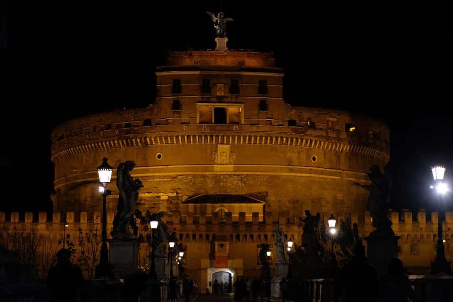 Rome Night Mysteries Guided Walking Tour - Via del Mascherone and Vicolo dei Venti