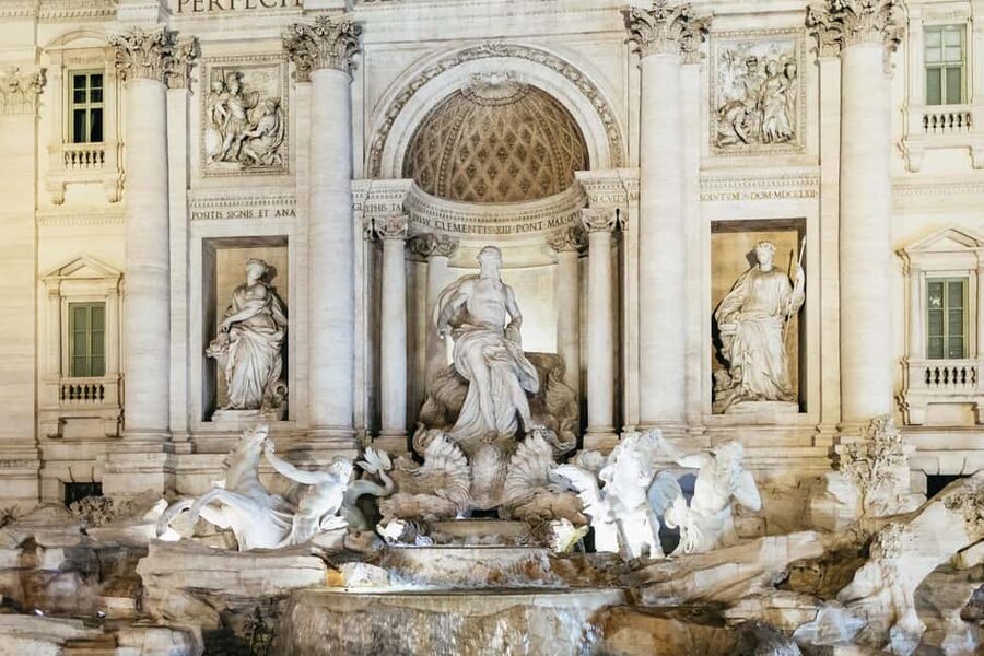Rome: Small-Group City Highlights Moonlight Walking Tour - Galleria Sciarra reveals Rome’s quieter side