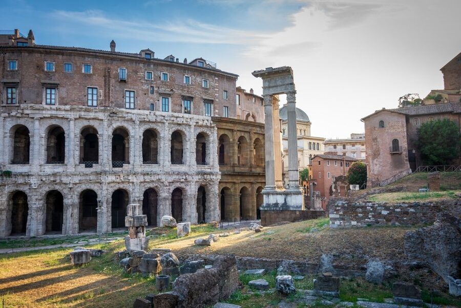 Rome: Trastevere and Roman Ghetto Guided Walking Tour - Santa Maria in Trastevere and Medieval Rome