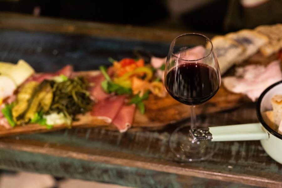 Rome Trastevere Walking Food Tour - First bite: the iconic Trapizzino