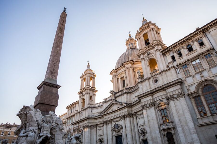 Rome: Trevi Fountain, Spanish Steps & Pantheon Walking Tour - Trevi Fountain, aqueducts, and crowded stone
