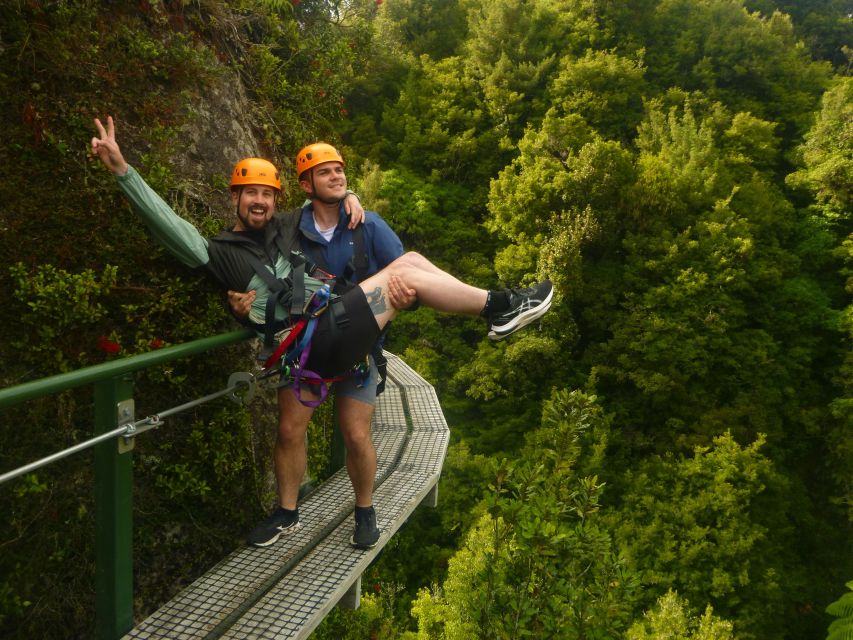 Rotorua: 6 Ziplines, 400m Tandem, Cliff Walk & Swing Bridges - The cliff walk on volcanic rock
