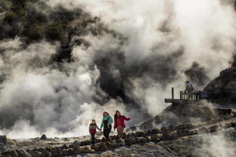 Rotorua: Hell's Gate Geothermal Walk - Starting with the map or joining the guide