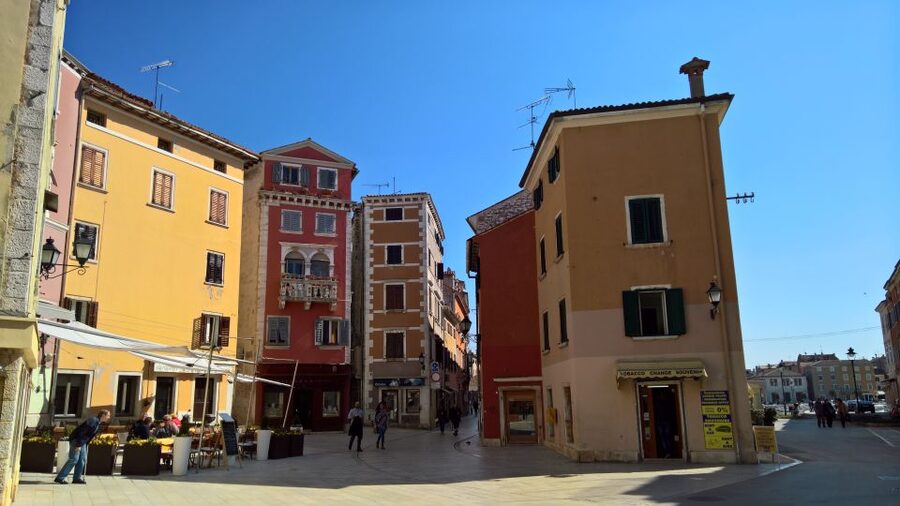 Rovinj: Guided Walking Tour - The old Jewish Ghetto and stables area