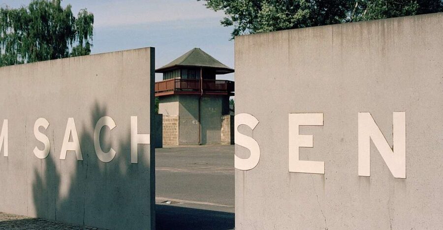 Sachsenhausen Memorial: Walking Tour from Berlin - Starting in Berlin and catching the train