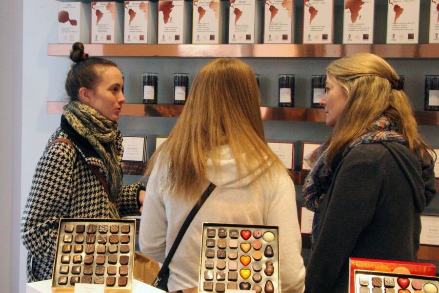 Saint-Germain-des-Prés: Pastry and Chocolate Walking Tour - Chocolate makers and the art of the ganache