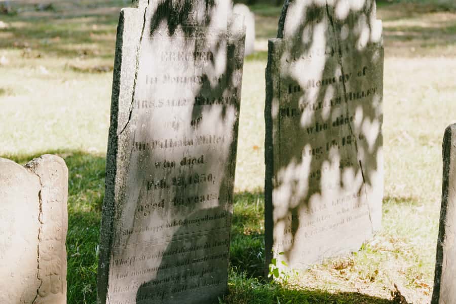 Salem: 1692 Witchcraft Trials Walk - Homes of the judges and accused