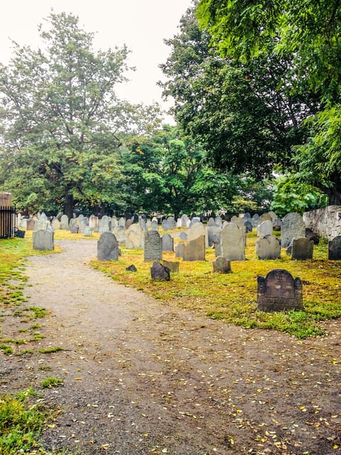 Salem, MA: Hocus Pocus Movie Guided Walking Tour - The Dennison House and the last stretch