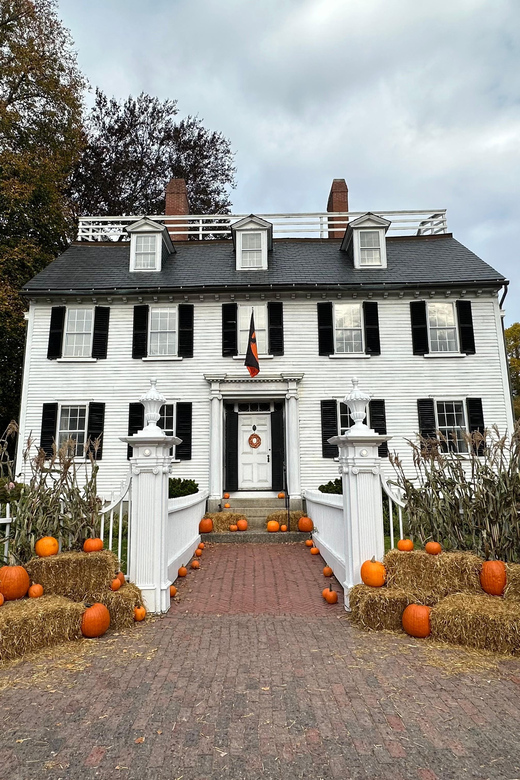 Salem, MA: Hocus Pocus Movie Guided Walking Tour - Pioneer Village, Binx, Emily, and the schedule trap