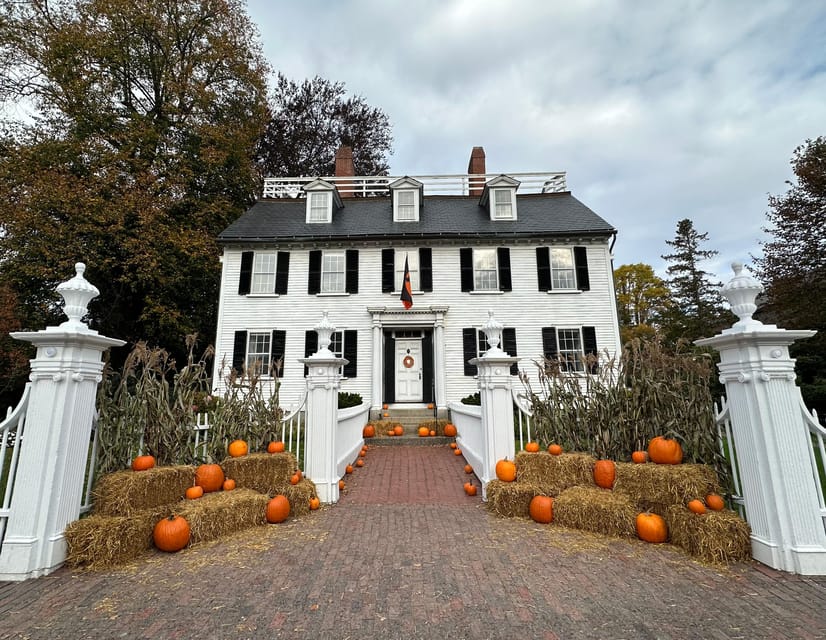 Salem, MA: Hocus Pocus Movie Guided Walking Tour - What the $52 price really buys you