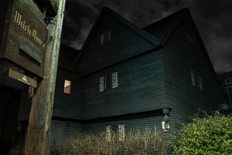 Salem: Secrets of Salem Hidden History Walking Tour - Salem Athenaeum and the town’s intellectual side