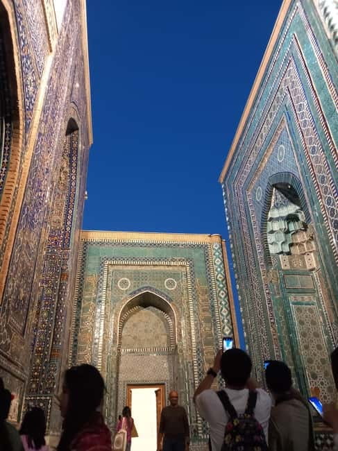 Samarkand One Day Tour: one day walking & group tour - The guides make the $25 worthwhile