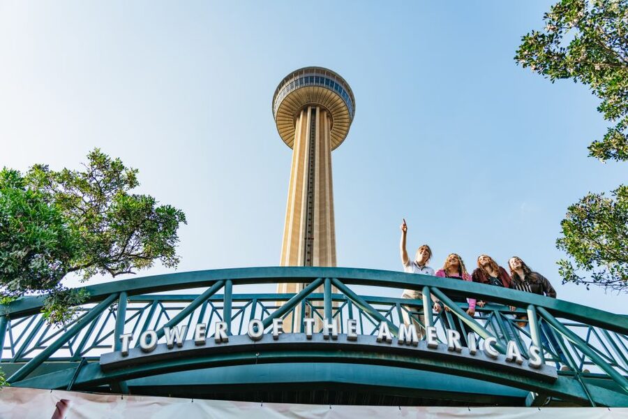 San Antonio: Small Group Night Tour with River Walk Cruise - The Tower of the Americas at night