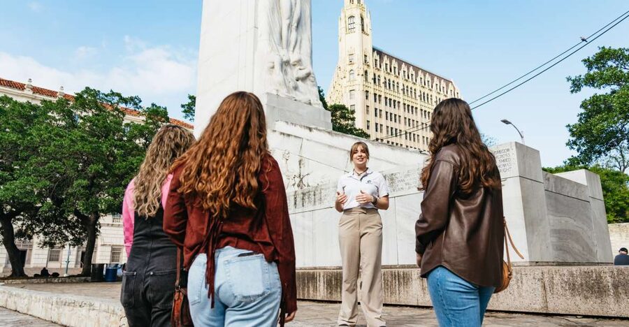 San Antonio: Small Group Night Tour with River Walk Cruise - Hotel pickup and the small-group advantage