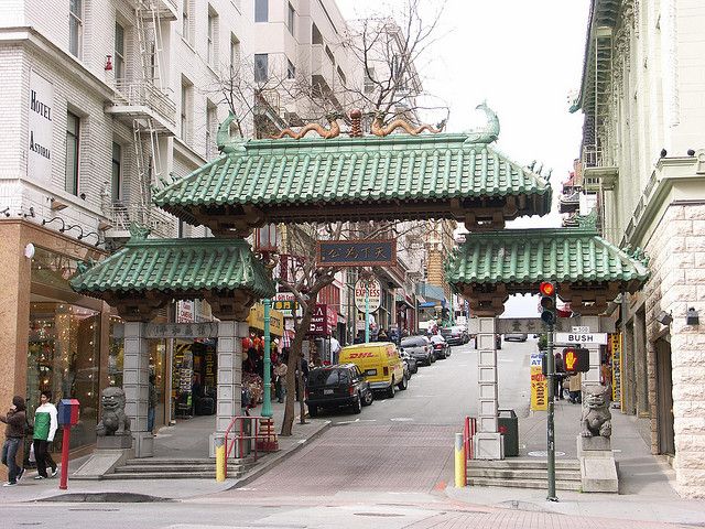 San Francisco: Food Walking Tour of Chinatown & North Beach - Chinatown begins with food, tea, and old San Francisco stories
