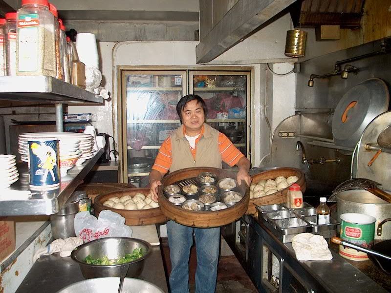 San Francisco: Food Walking Tour of Chinatown & North Beach - Architecture and local stories give the food a setting