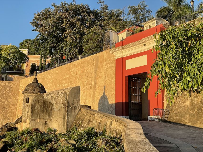 San Juan: Old Town Sunset Walking Tour - Key points at a glance