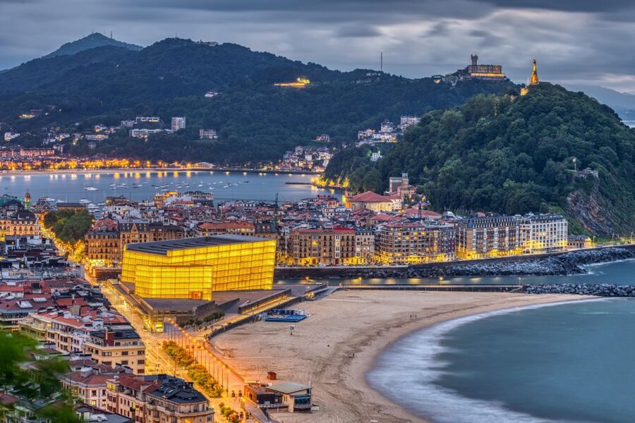 San Sebastian: City Highlights Guided Walking Tour - The Romantic Quarter and Buen Pastor Cathedral