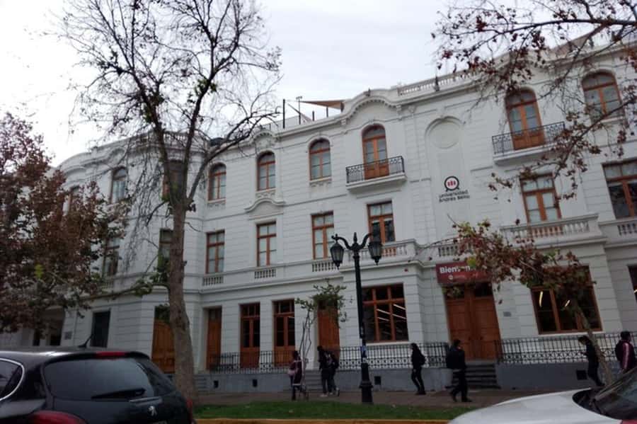 Santiago: Guided Walking Tour of the Historical Old Town - Santa Lucia Hill and the city view
