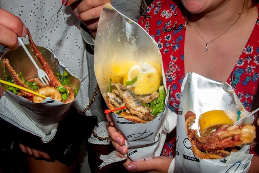 Santorini: Sunset Walking Tour with Local Food and Drinks - A food walk that explains Santorini, not just feeds you