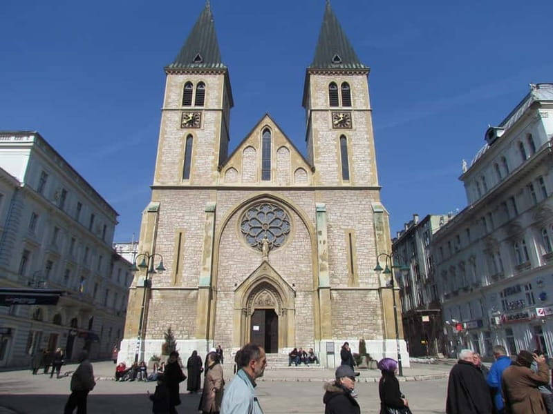 Sarajevo: Discover Sarajevo Walking Tour with Local Guide - Key points at a glance