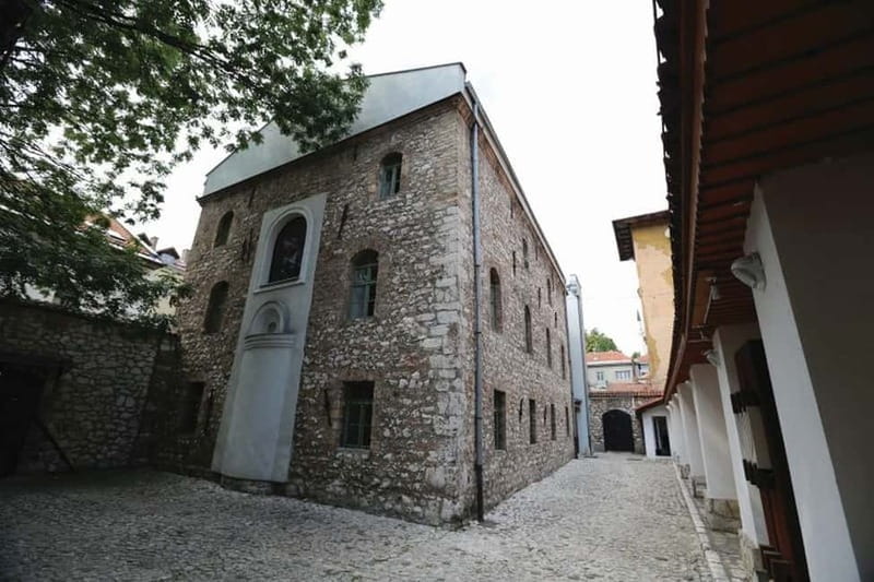 Sarajevo: Discover Sarajevo Walking Tour with Local Guide - The assassination that changed world history