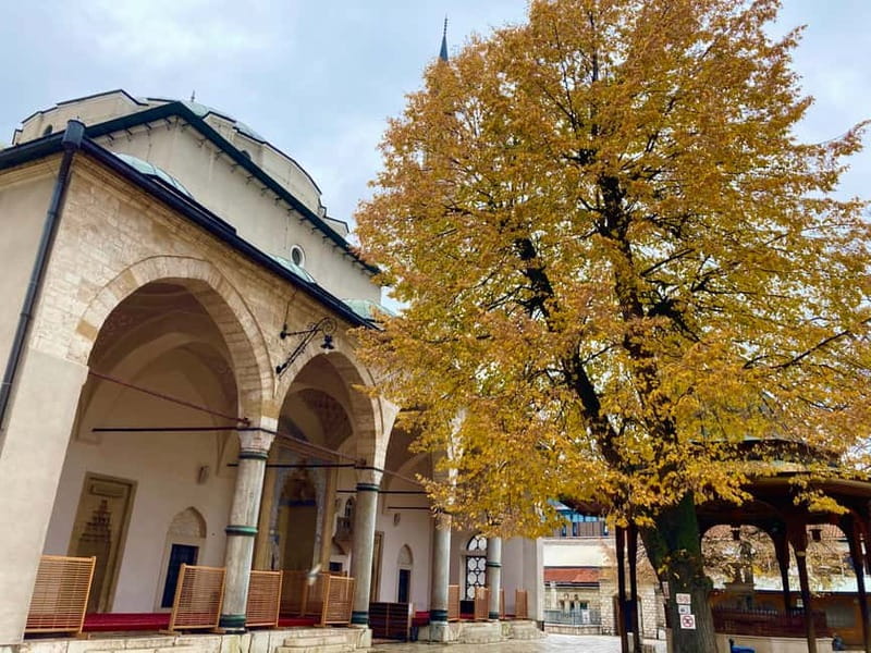 Sarajevo: Grand Walking Tour Through Time and Cultures - Baklava, Gazi Husrev-beg Mosque, and Sarajevo’s religious mix