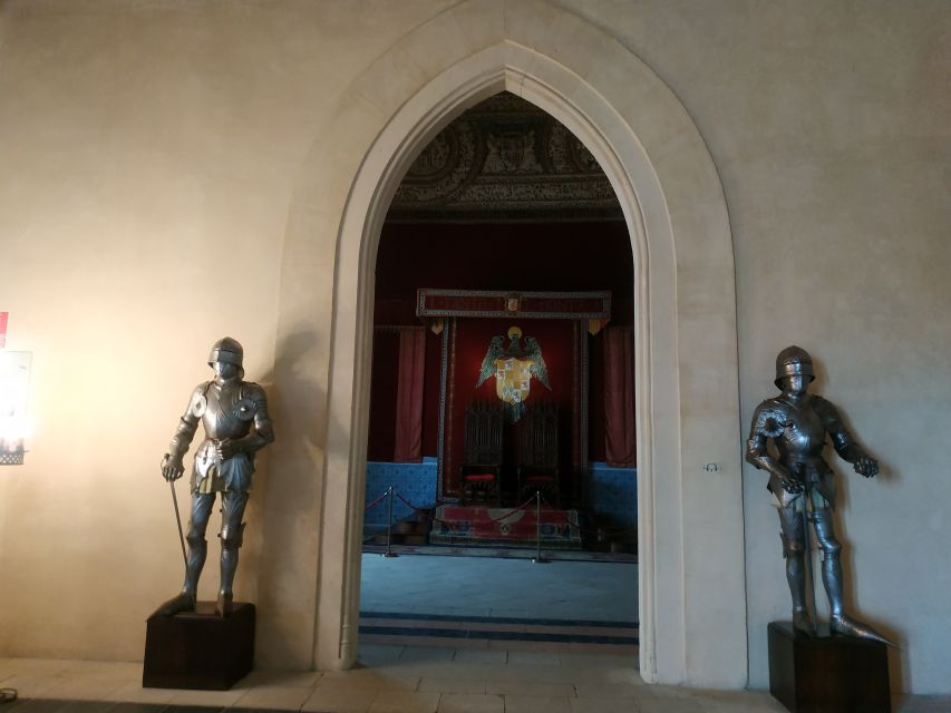 Segovia: Guided Walking Tour with Alcázar Entry - Is $25 good value?