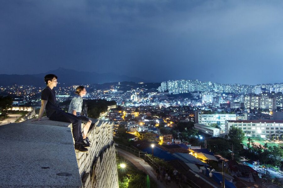 Seoul: Nighttime Hidden Gems Walking Tour - Hanyang City Wall, history with a modern backdrop