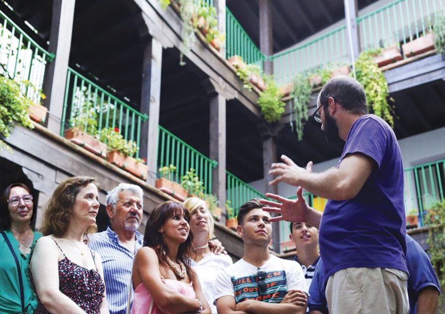 Seville: 1-Hour Walking Tour Barrio de Santa Cruz - Key points to know before you book